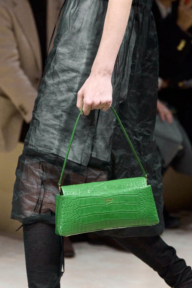 مجموعة ‏Prada‏ ‏لخريف 2026 وقوّة فن التنسيق الحرّ