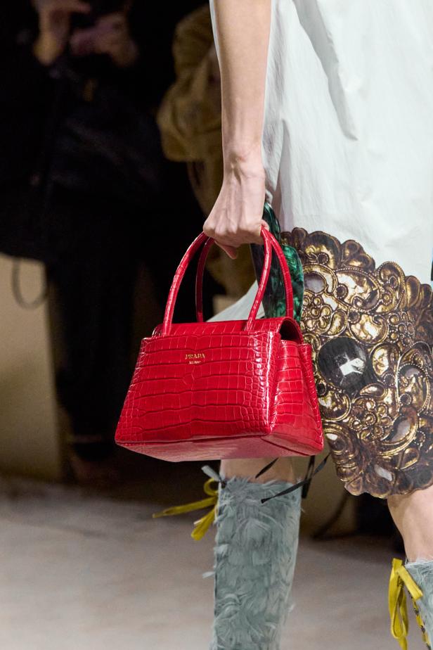 مجموعة ‏Prada‏ ‏لخريف 2026 وقوّة فن التنسيق الحرّ