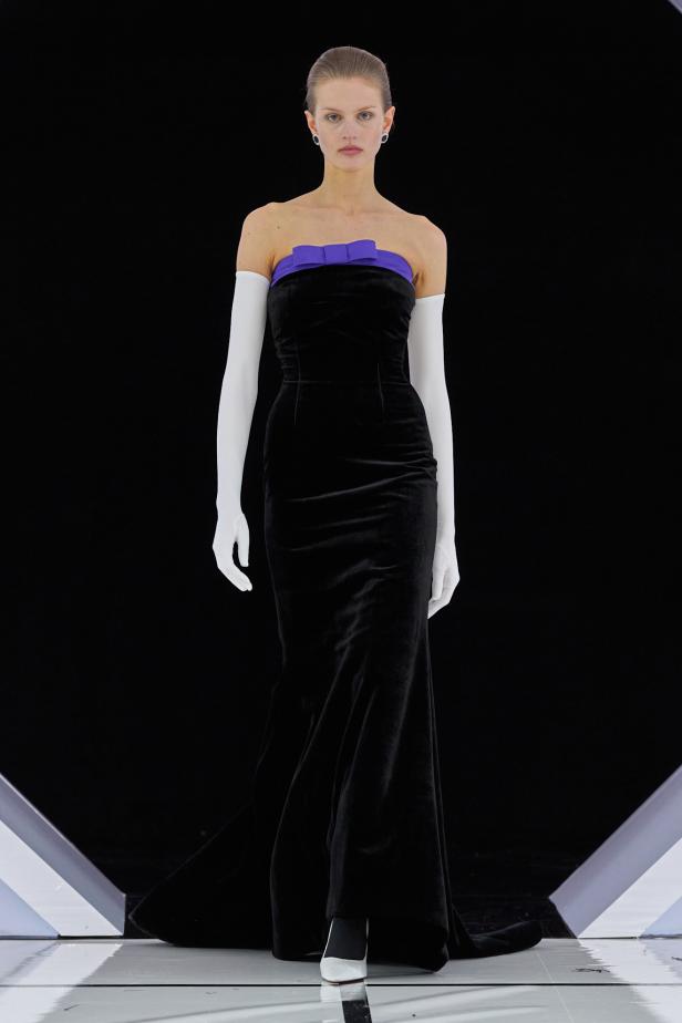 رومانسية الحديقة الشتوية وهندسة الصورة الأنثوية في مجموعة Richard Quinn خريف وشتاء 2026