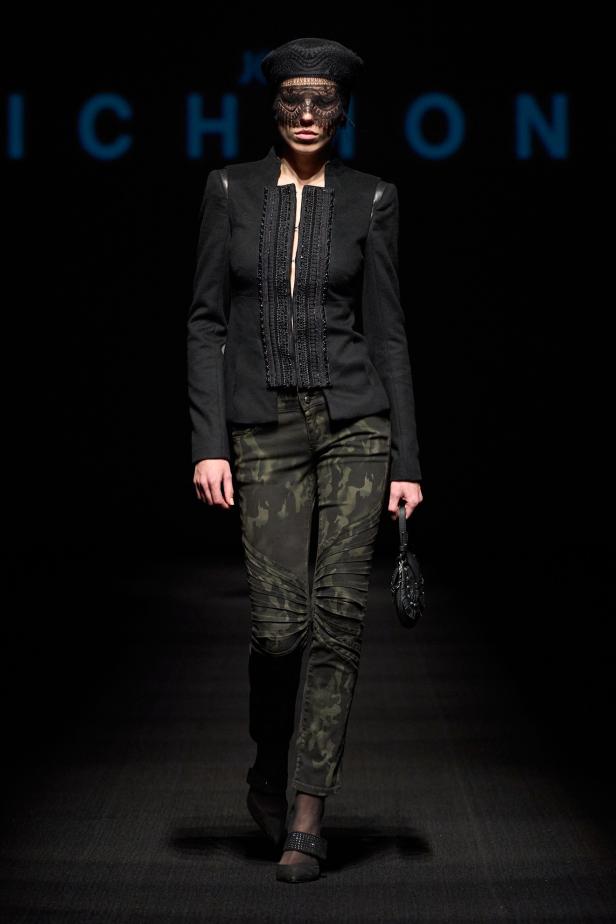 مجموعة John Richmond لخريف وشتاء 2026-2027