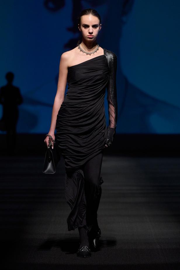 مجموعة John Richmond لخريف وشتاء 2026-2027