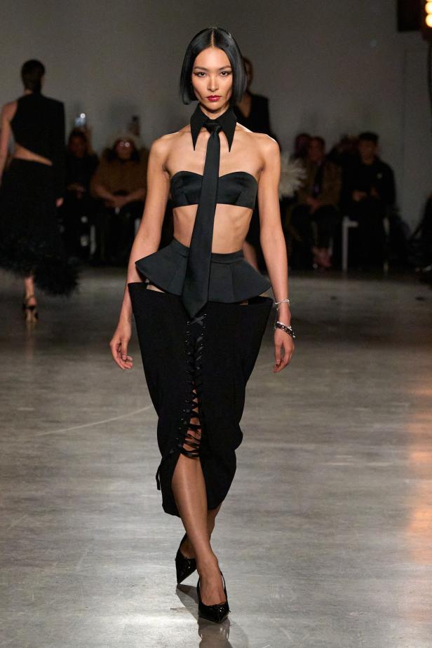 مجموعة Christian Siriano لخريف وشتاء 2026