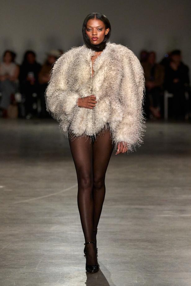 مجموعة Christian Siriano لخريف وشتاء 2026