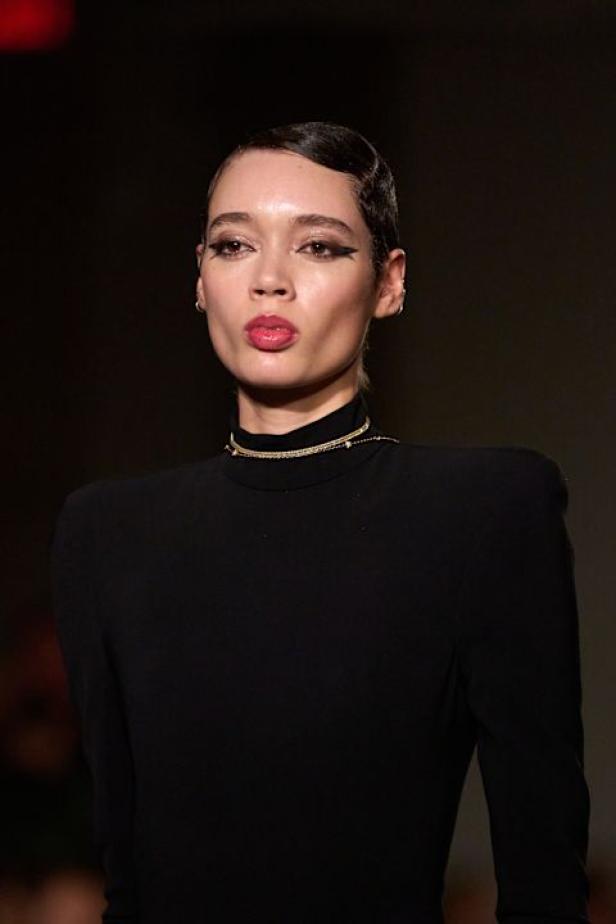 مجموعة لافتة لـChristian Siriano لخريف وشتاء 2026