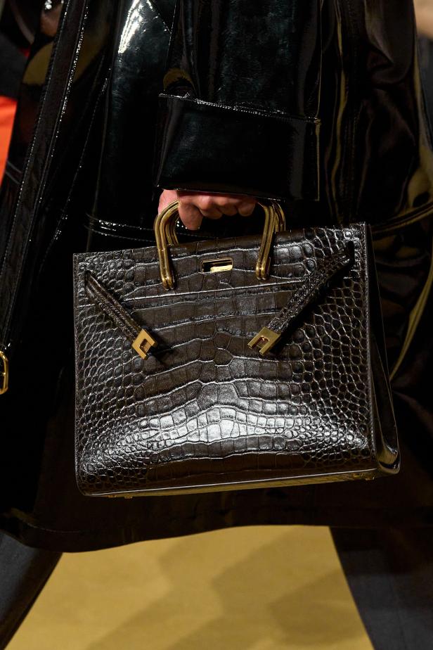 مجموعة ‏Tory Burch‏ لخريف وشتاء 2026... بحث عن الجمال الخالد في زمن الفوضى