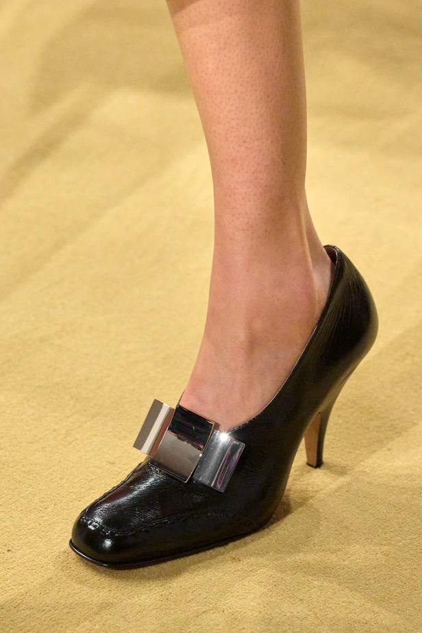 مجموعة ‏Tory Burch‏ لخريف وشتاء 2026... بحث عن الجمال الخالد في زمن الفوضى