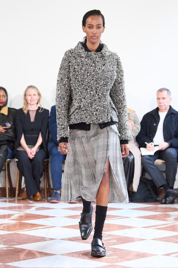 إميليا ويكستيد تُعيد إحياء أسطورة "فانو ميسان" في مجموعة خريف 2026‏