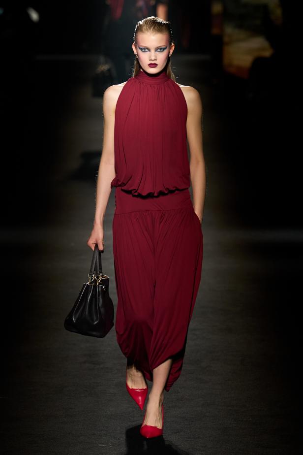 حين يتشكل الضوء داخل الظلال في مجموعة Balenciaga خريف وشتاء 2026 للملابس الجاهزة