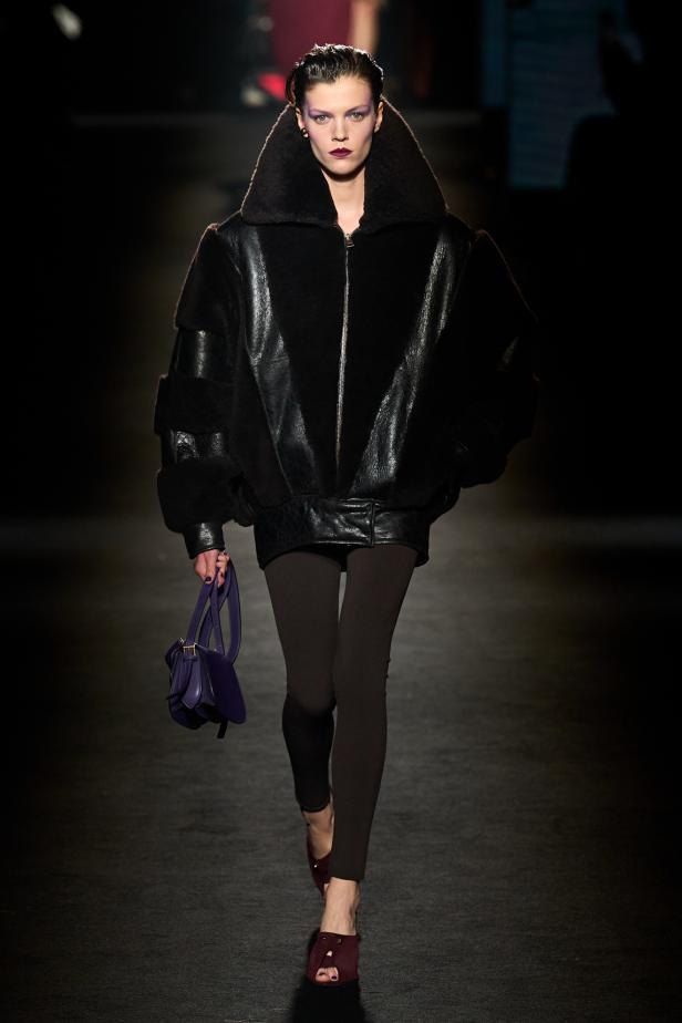 حين يتشكل الضوء داخل الظلال في مجموعة Balenciaga خريف وشتاء 2026 للملابس الجاهزة