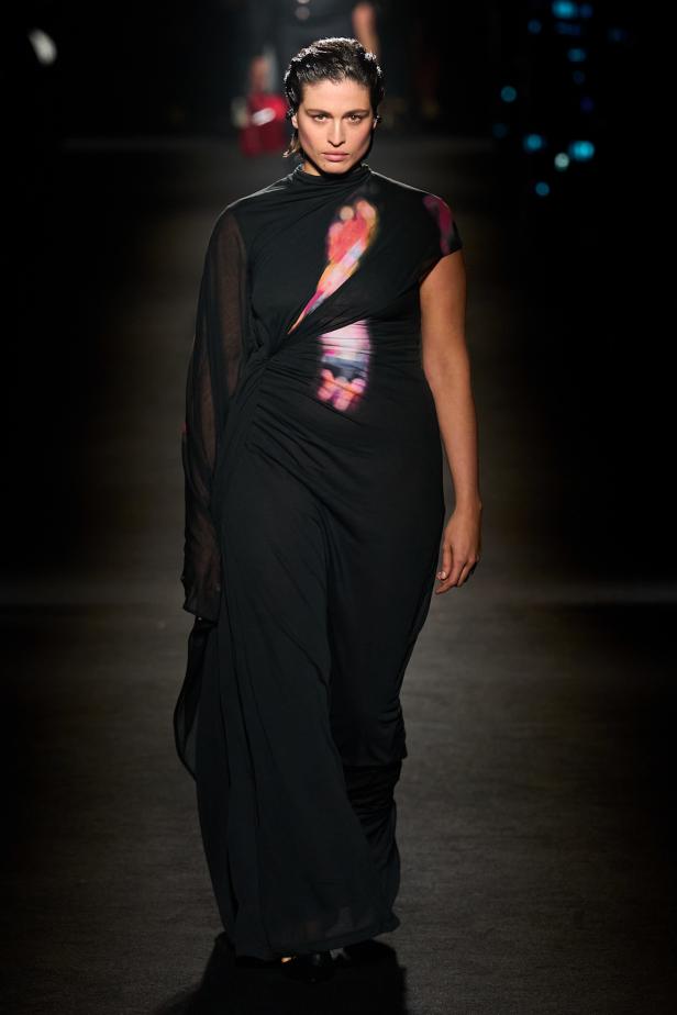 حين يتشكل الضوء داخل الظلال في مجموعة Balenciaga خريف وشتاء 2026 للملابس الجاهزة