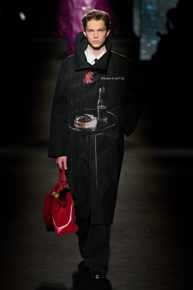 حين يتشكل الضوء داخل الظلال في مجموعة Balenciaga خريف وشتاء 2026 للملابس الجاهزة