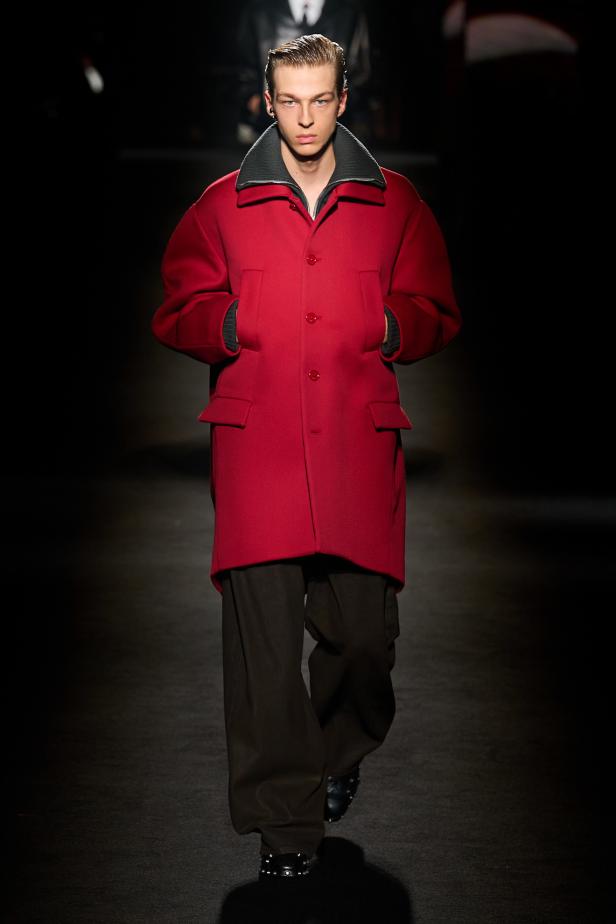 حين يتشكل الضوء داخل الظلال في مجموعة Balenciaga خريف وشتاء 2026 للملابس الجاهزة