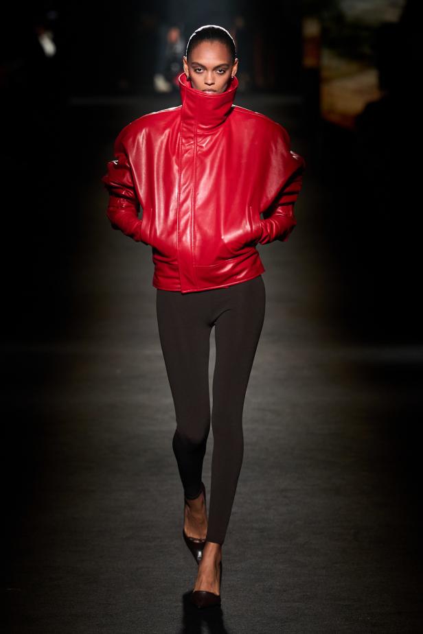 حين يتشكل الضوء داخل الظلال في مجموعة Balenciaga خريف وشتاء 2026 للملابس الجاهزة