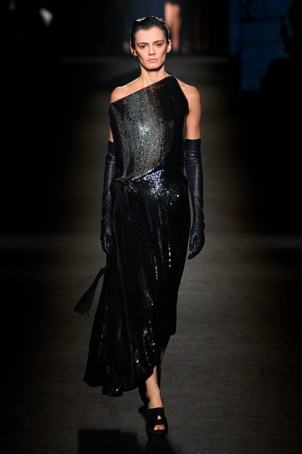 حين يتشكل الضوء داخل الظلال في مجموعة Balenciaga خريف وشتاء 2026 للملابس الجاهزة