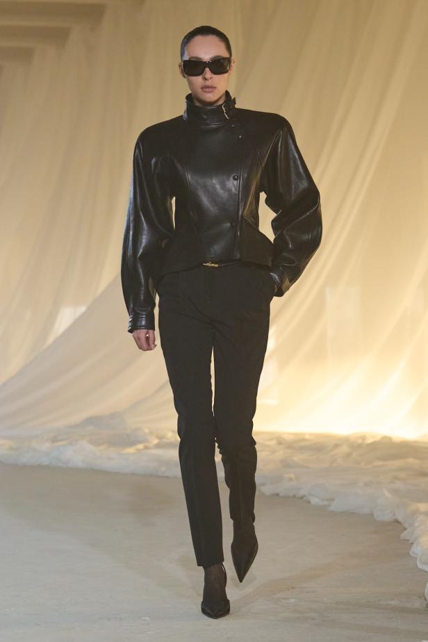 مجموعة بالمان Balmain لموسم خريف 2026 بداية قوية لمرحلة جديدة