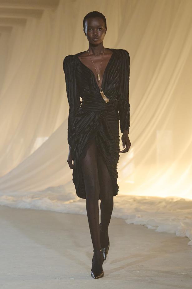 مجموعة بالمان Balmain لموسم خريف 2026 بداية قوية لمرحلة جديدة