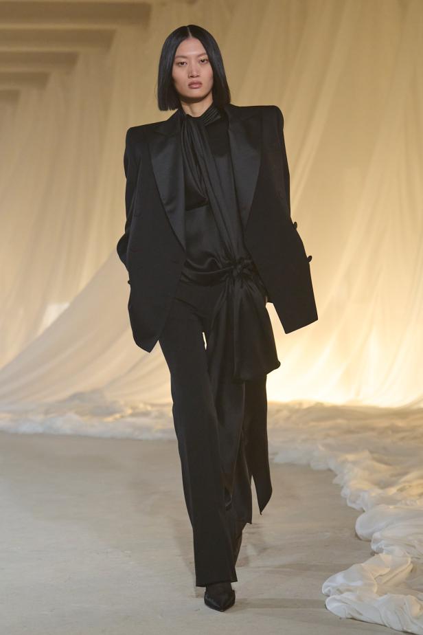 مجموعة بالمان Balmain لموسم خريف 2026 بداية قوية لمرحلة جديدة