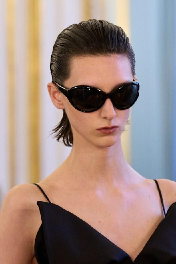  مجموعة ‏Magda Butrym‏ تحوّل الشتاء إلى موقف وبصمة