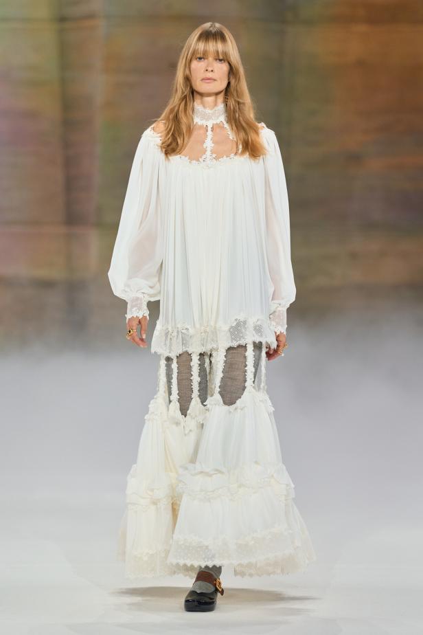 مجموعة كلوي لموسم خريف 2026 بعنوان The Devotion Collection