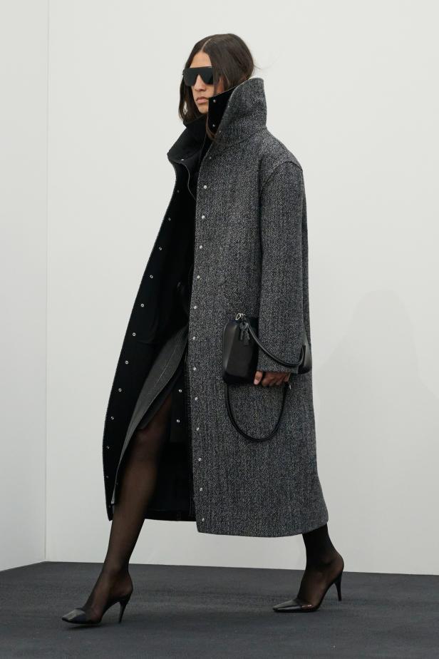 مجموعة Courrèges لخريف وشتاء 2027 أقمشة حرة وجريئة