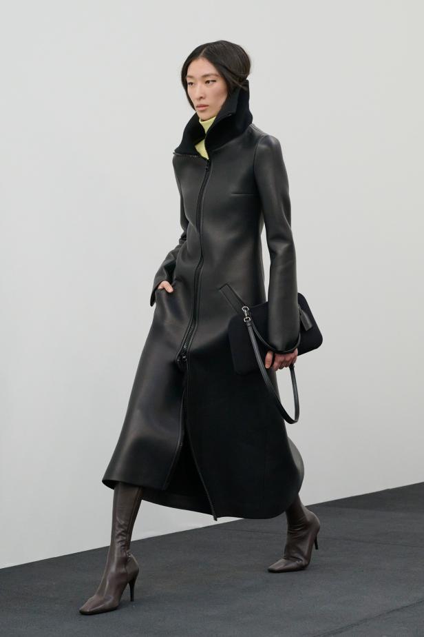 مجموعة Courrèges لخريف وشتاء 2027 أقمشة حرة وجريئة