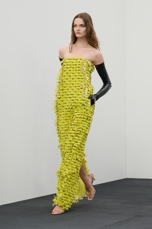 مجموعة Courrèges لخريف وشتاء 2027 أقمشة حرة وجريئة