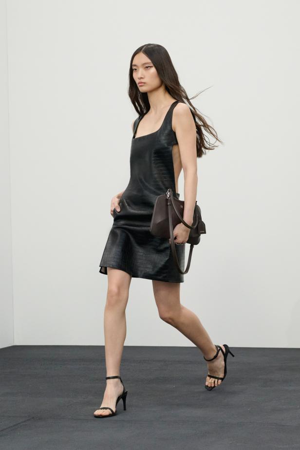 مجموعة Courrèges لخريف وشتاء 2027 أقمشة حرة وجريئة