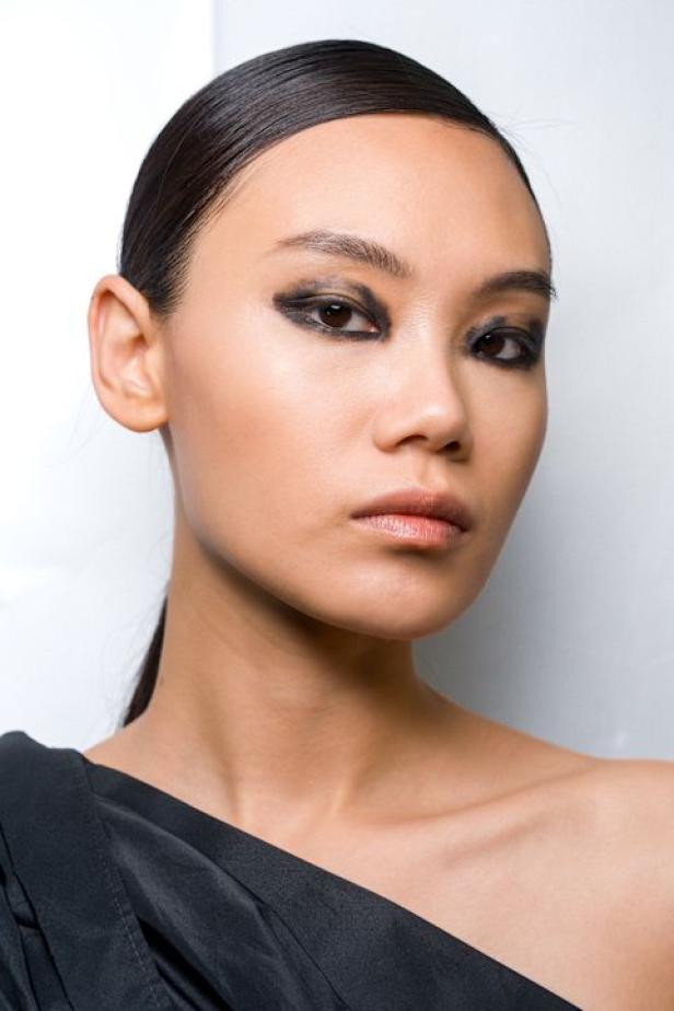 نيويورك التسعينيات برؤية إيلي صعب في مجموعة خريف 2026