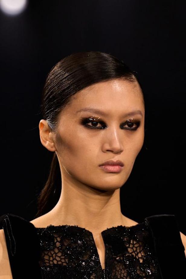 نيويورك التسعينيات برؤية إيلي صعب في مجموعة خريف 2026