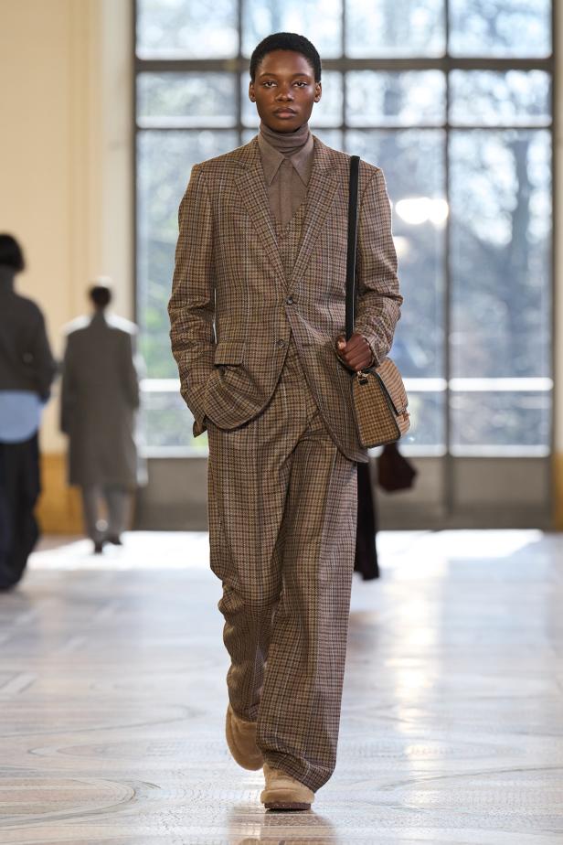 غابرييلا هيرست توجّه من خلال مجموعة خريف 2026 تحية إنسانية بروح معاصرة