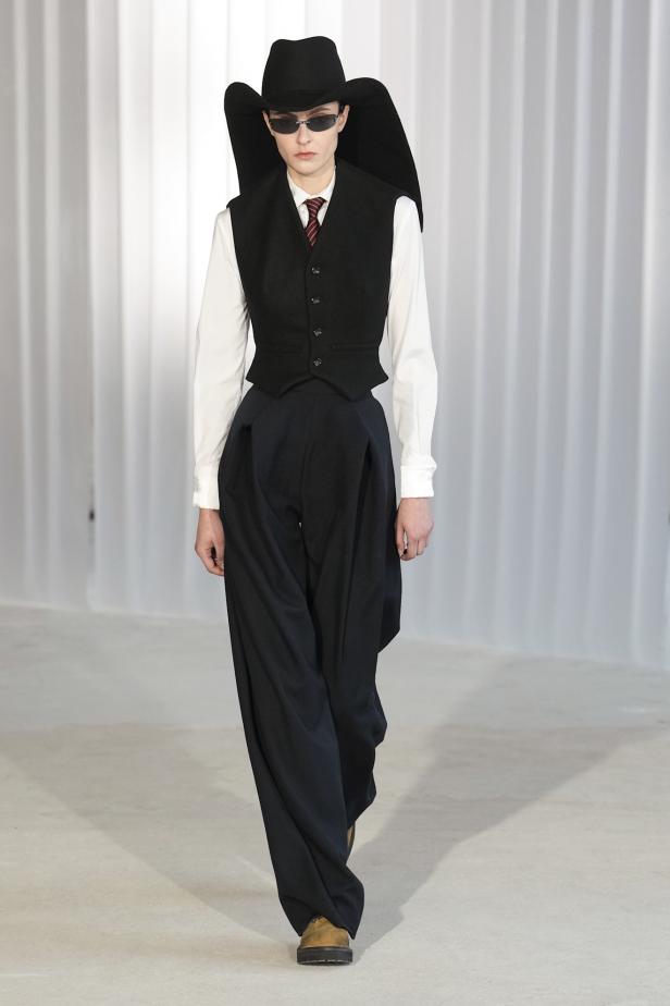 دوران لانتينك يبعث الحياة في أرشيف ‏‎Jean Paul Gaultier‏... احتفال بالتناقضات ‏والتحولات الجريئة