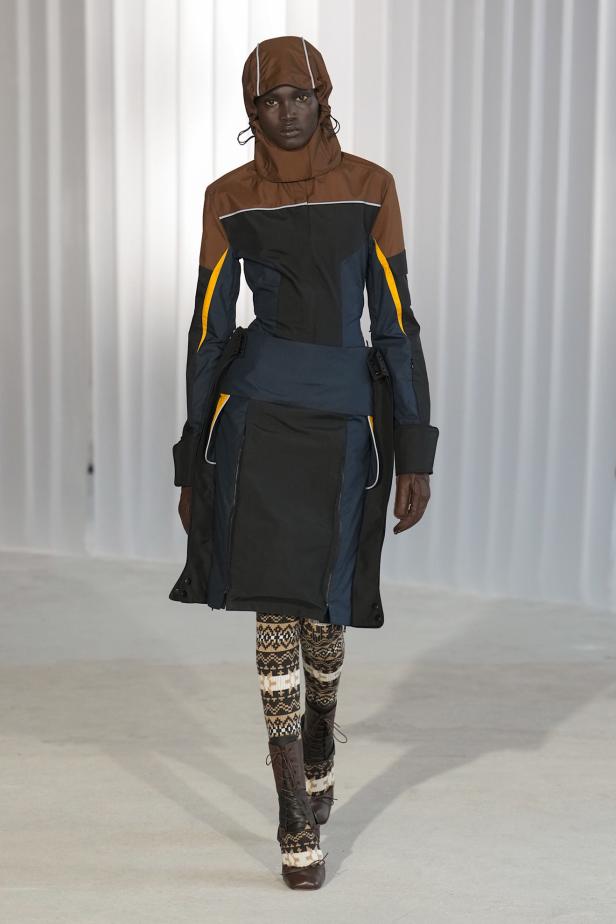 دوران لانتينك يبعث الحياة في أرشيف ‏‎Jean Paul Gaultier‏... احتفال بالتناقضات ‏والتحولات الجريئة