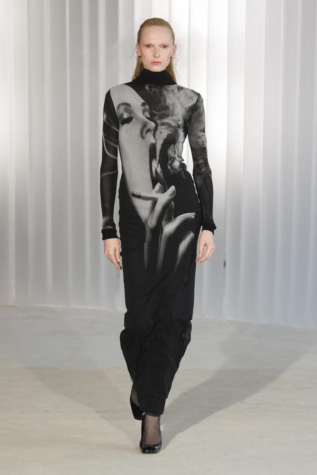 دوران لانتينك يبعث الحياة في أرشيف ‏‎Jean Paul Gaultier‏... احتفال بالتناقضات ‏والتحولات الجريئة