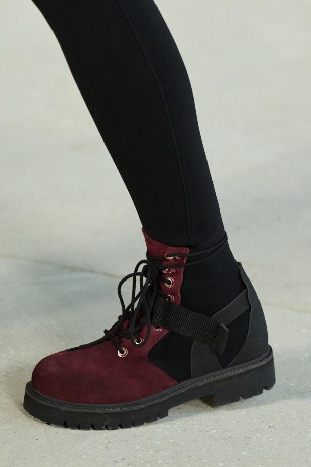 دوران لانتينك يبعث الحياة في أرشيف ‏‎Jean Paul Gaultier‏... احتفال بالتناقضات ‏والتحولات الجريئة