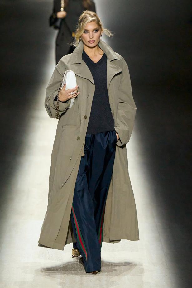 طموح "ديمنا" و ظِل "توم فورد" الأبدي في مجموعة Gucci خريف و شتاء 2026 للملابس الجاهزة 