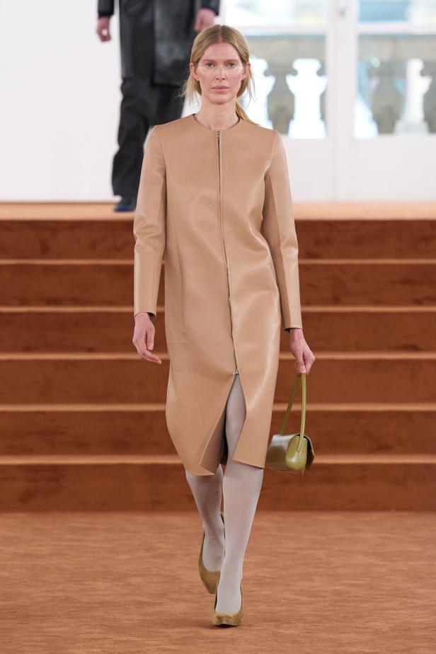 مجموعة شتوية في عرض أزياء  Jil Sander لموسم خريف وشتاء 2027
