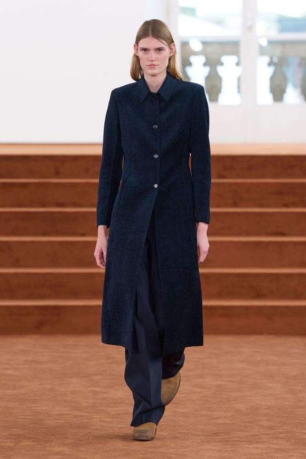 مجموعة شتوية في عرض أزياء  Jil Sander لموسم خريف وشتاء 2027