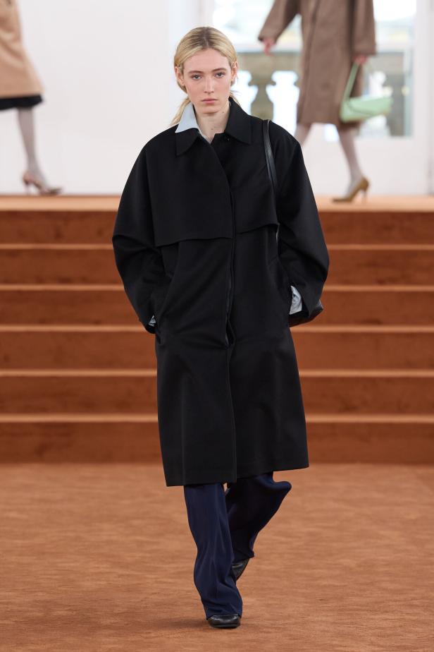 مجموعة شتوية في عرض أزياء  Jil Sander لموسم خريف وشتاء 2027