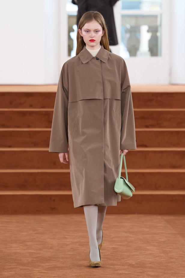 مجموعة شتوية في عرض أزياء  Jil Sander لموسم خريف وشتاء 2027