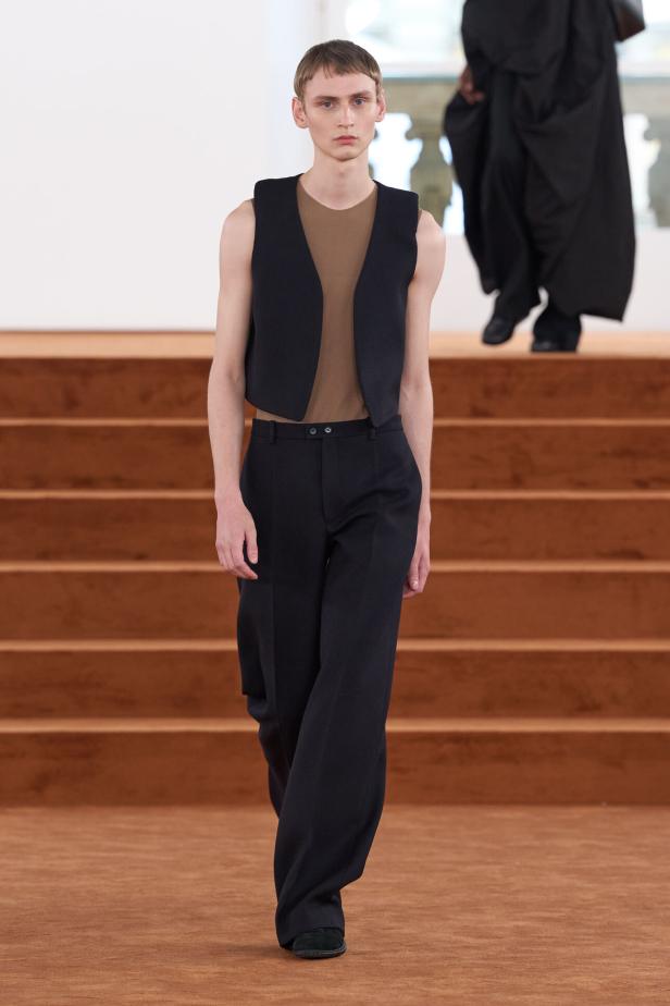 مجموعة شتوية في عرض أزياء  Jil Sander لموسم خريف وشتاء 2027
