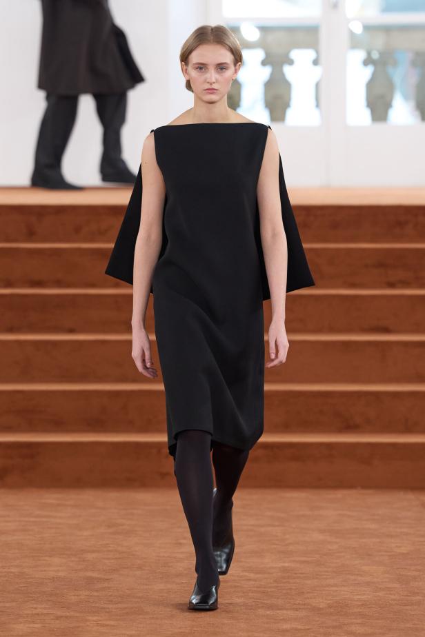 مجموعة شتوية في عرض أزياء  Jil Sander لموسم خريف وشتاء 2027