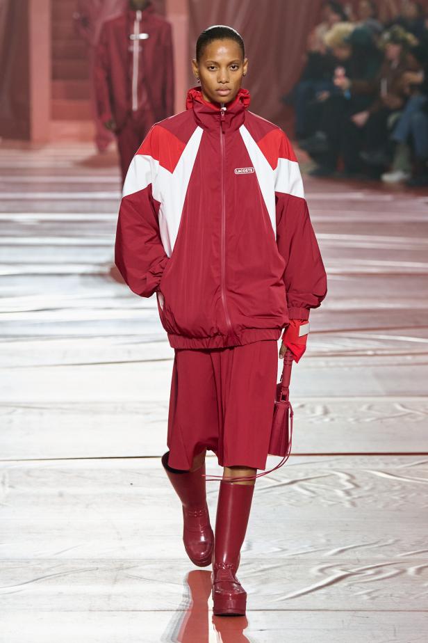  مجموعة لاكوست لموسم خريف 2026 تجمع بين التراث والابتكار