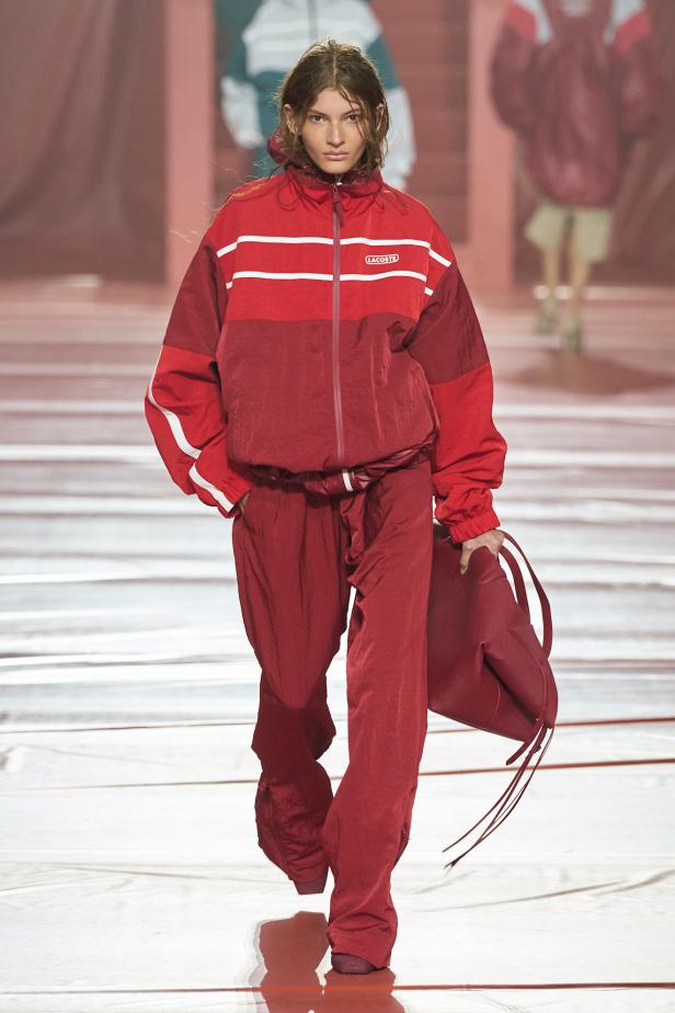  مجموعة لاكوست لموسم خريف 2026 تجمع بين التراث والابتكار