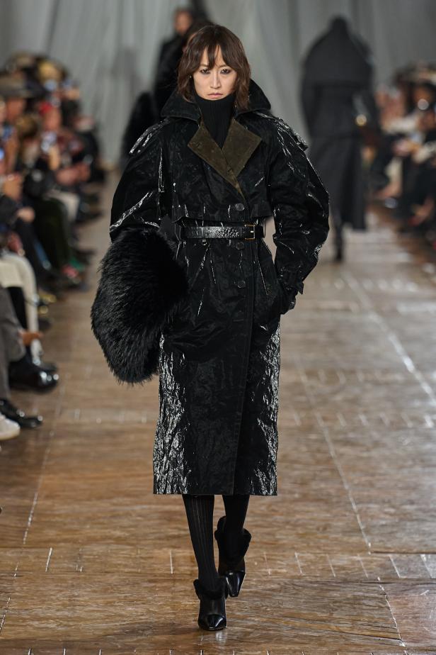 مجموعة ‏Lanvin‏ لخريف 2026... استعادة سحر العشرينيات برؤية "بيتر كوبينغ"‏