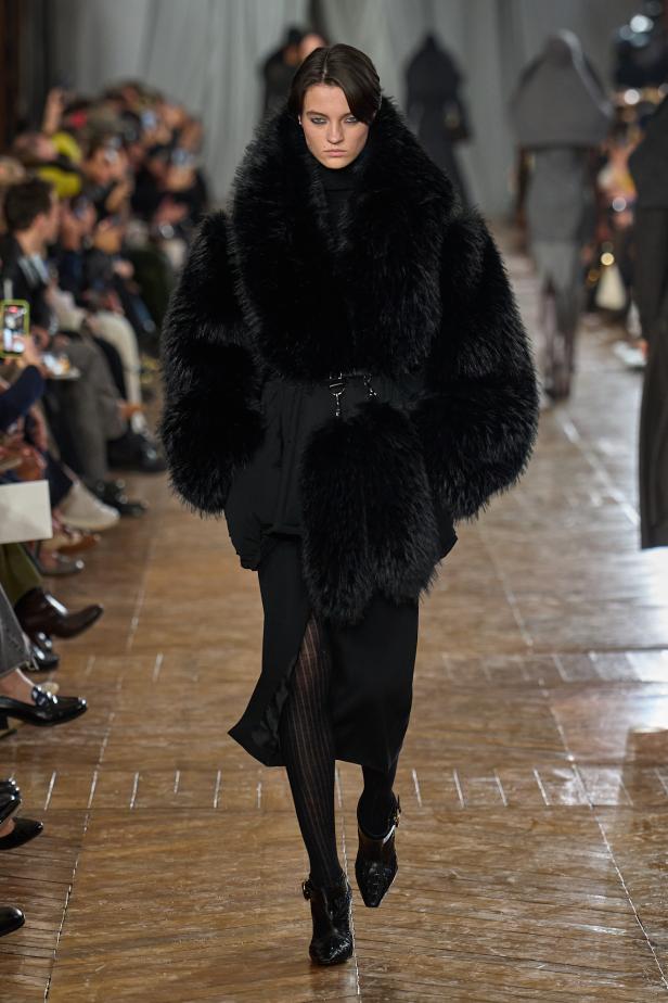 مجموعة ‏Lanvin‏ لخريف 2026... استعادة سحر العشرينيات برؤية "بيتر كوبينغ"‏