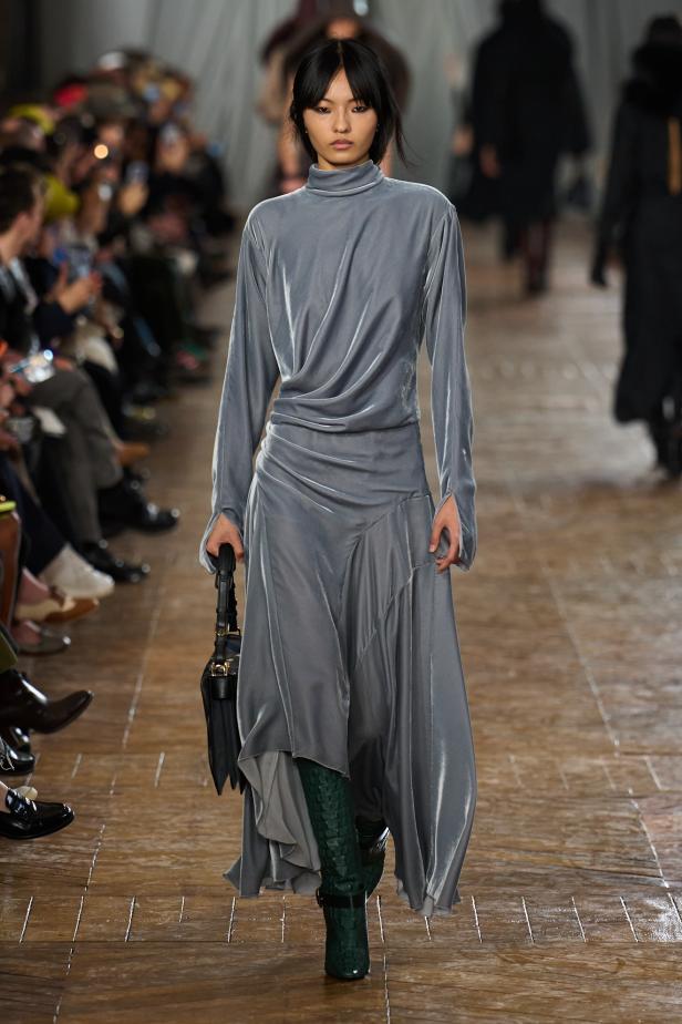 مجموعة ‏Lanvin‏ لخريف 2026... استعادة سحر العشرينيات برؤية "بيتر كوبينغ"‏