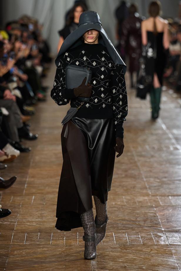 مجموعة ‏Lanvin‏ لخريف 2026... استعادة سحر العشرينيات برؤية "بيتر كوبينغ"‏