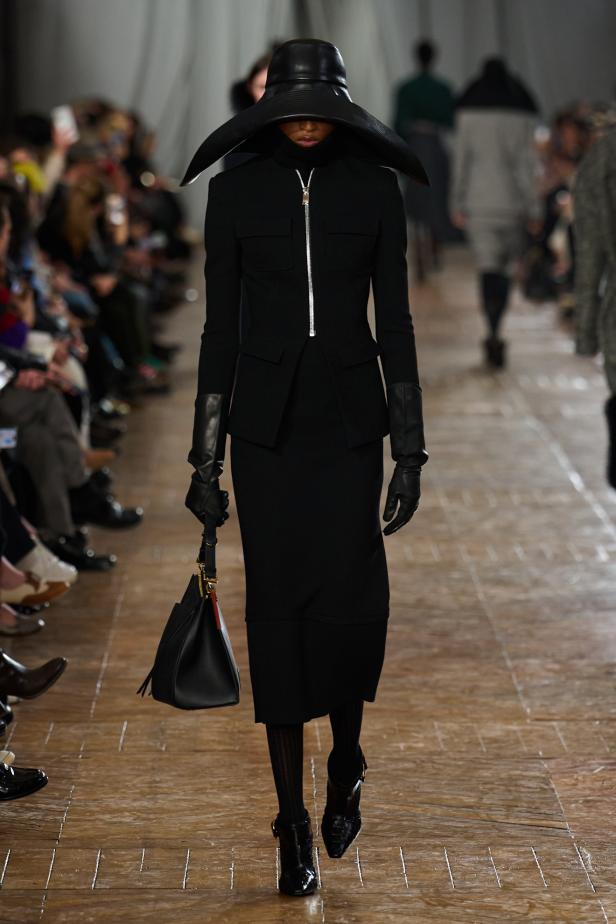 مجموعة ‏Lanvin‏ لخريف 2026... استعادة سحر العشرينيات برؤية "بيتر كوبينغ"‏