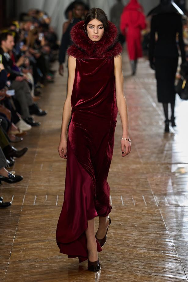 مجموعة ‏Lanvin‏ لخريف 2026... استعادة سحر العشرينيات برؤية "بيتر كوبينغ"‏