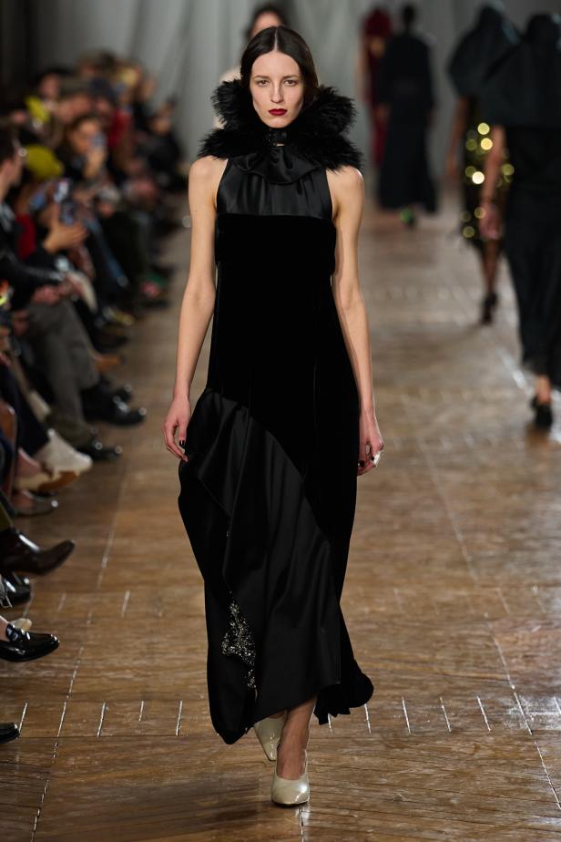 مجموعة ‏Lanvin‏ لخريف 2026... استعادة سحر العشرينيات برؤية "بيتر كوبينغ"‏